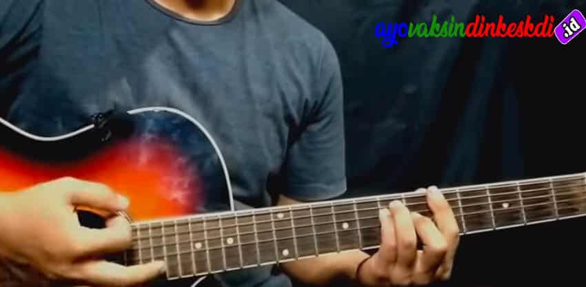 Chord Gitar Menepi (Ngatmombilung) - Kunci Gitar Gampang Dan Lirik Lengkap