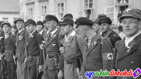15 Januari Memperingati Hari Freikorps