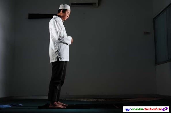 Tata Cara Sholat Fardhu dan Sunnah Menurut Syariat Islam