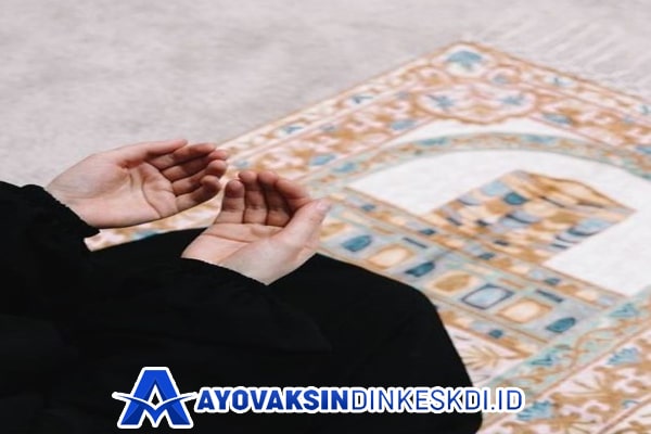 Doa pembuka rezeki dari seluruh penjuru arab, latin dan artinya