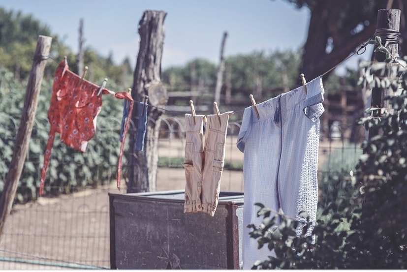 Tips Mencuci Pakaian Agar Wangi Tahan Lama & Warna Tidak Luntur
